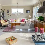 شقة 3 Bedroom Cozy In