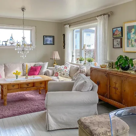 3 Bedroom Cozy In