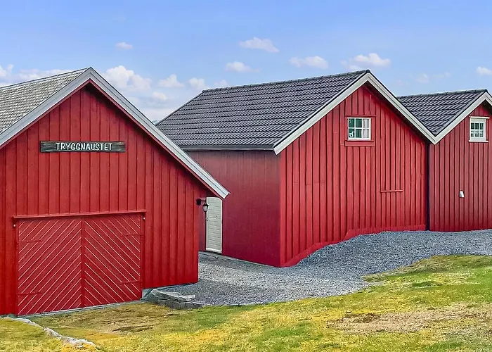 Апартаменты 3 Bedroom Cozy In *