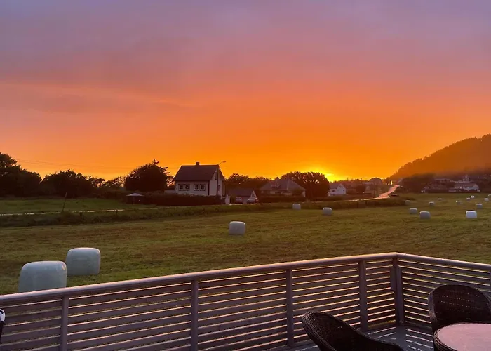 3 Bedroom Cozy In Апартаменты