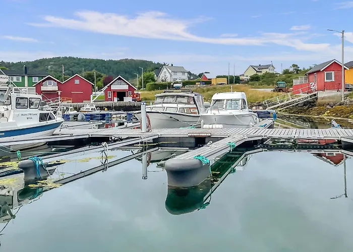 Апартаменты 3 Bedroom Cozy In