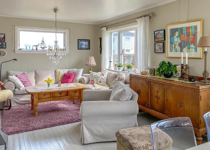 3 Bedroom Cozy In